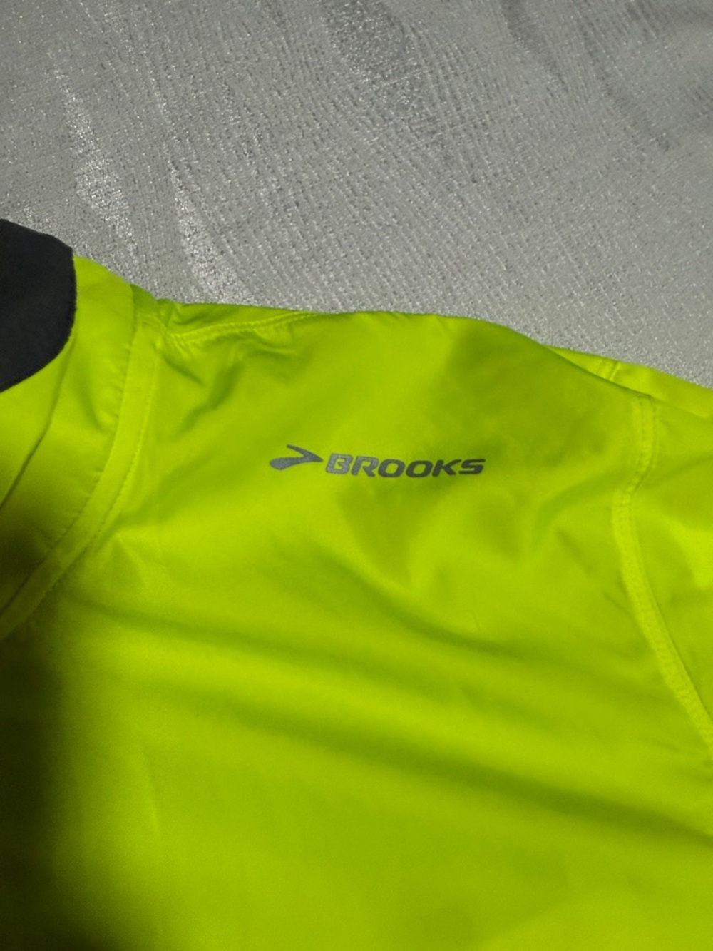Brooks Neon Yellow Reflective Running Jacket - Picture 14 of 15